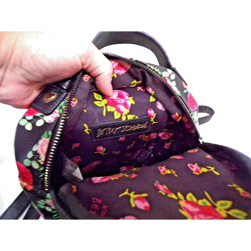 Betsey Johnson Girls Dog Face Mini Backpack Purse Black w/Roses Gold Heart Acct
